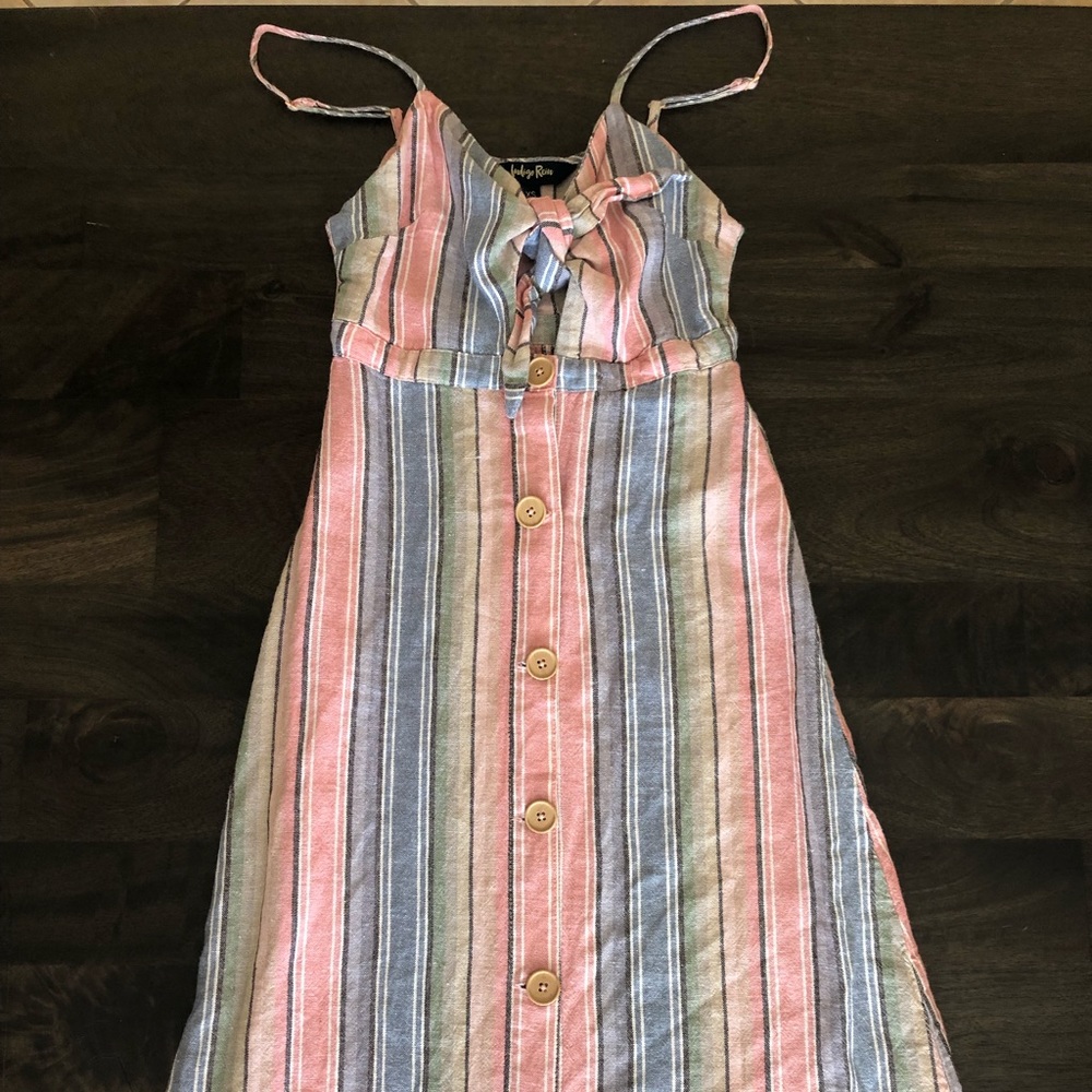 Keyhole button front Midi dress